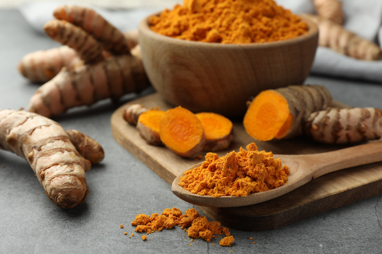 Curcumin improves cancer drug effectiveness